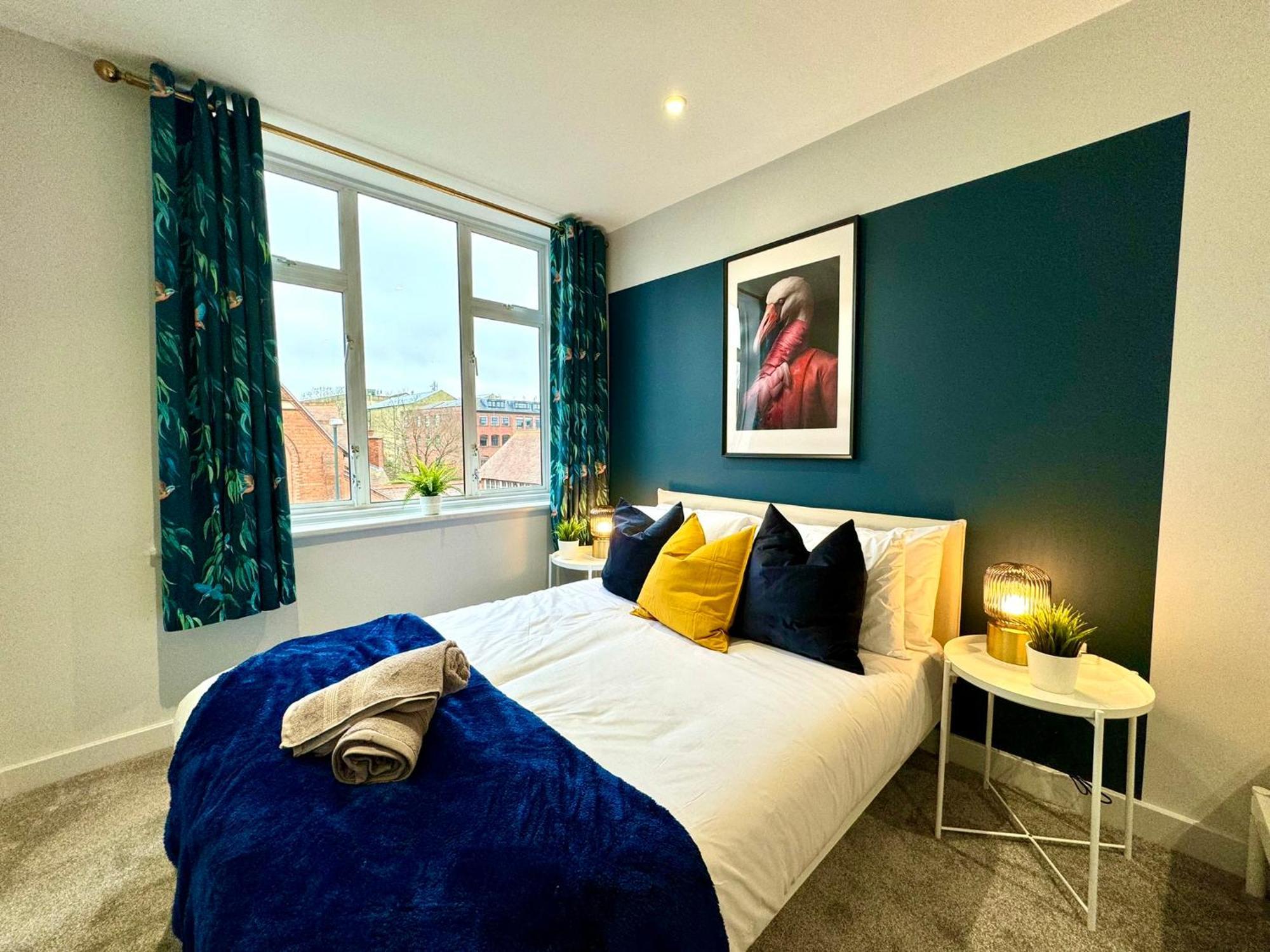 Amazing Large 3 Bedroom Apartment - Sleeps 8! Bournemouth Exterior photo