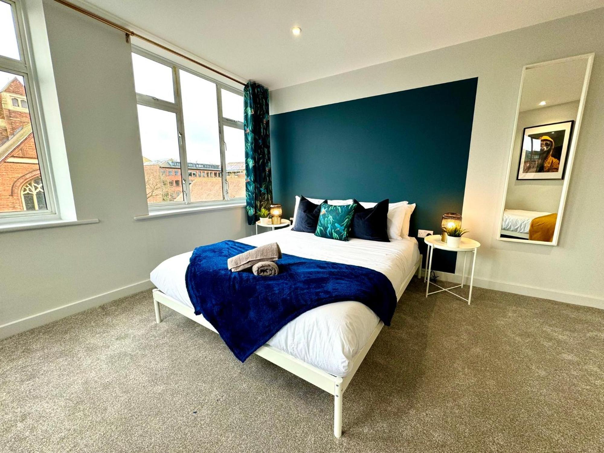 Amazing Large 3 Bedroom Apartment - Sleeps 8! Bournemouth Exterior photo