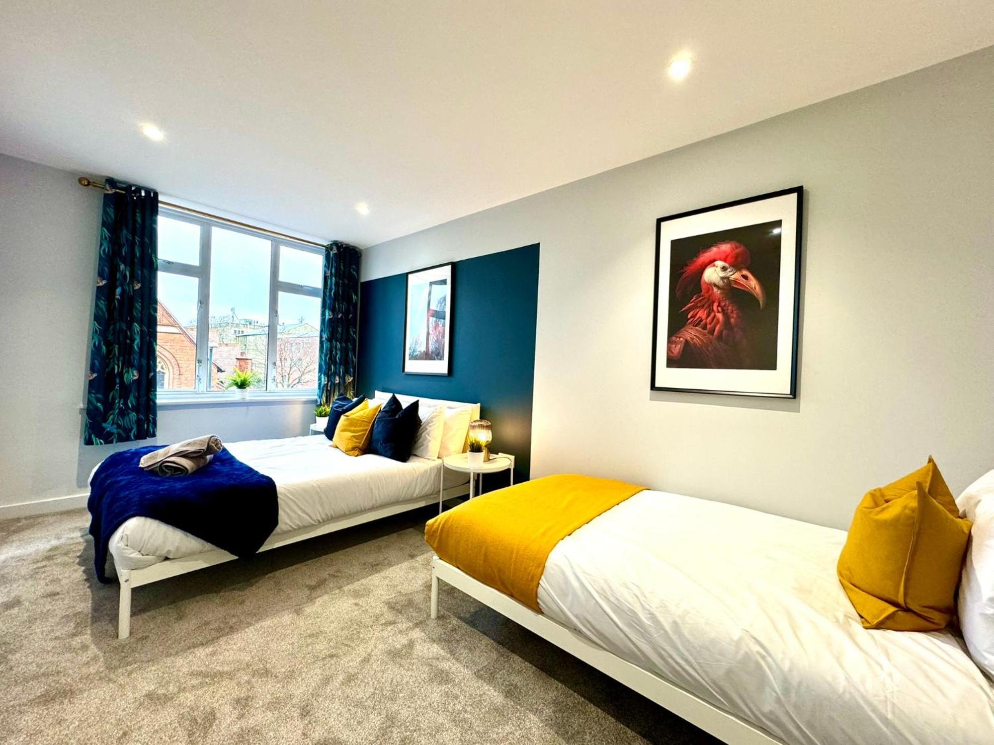Amazing Large 3 Bedroom Apartment - Sleeps 8! Bournemouth Exterior photo