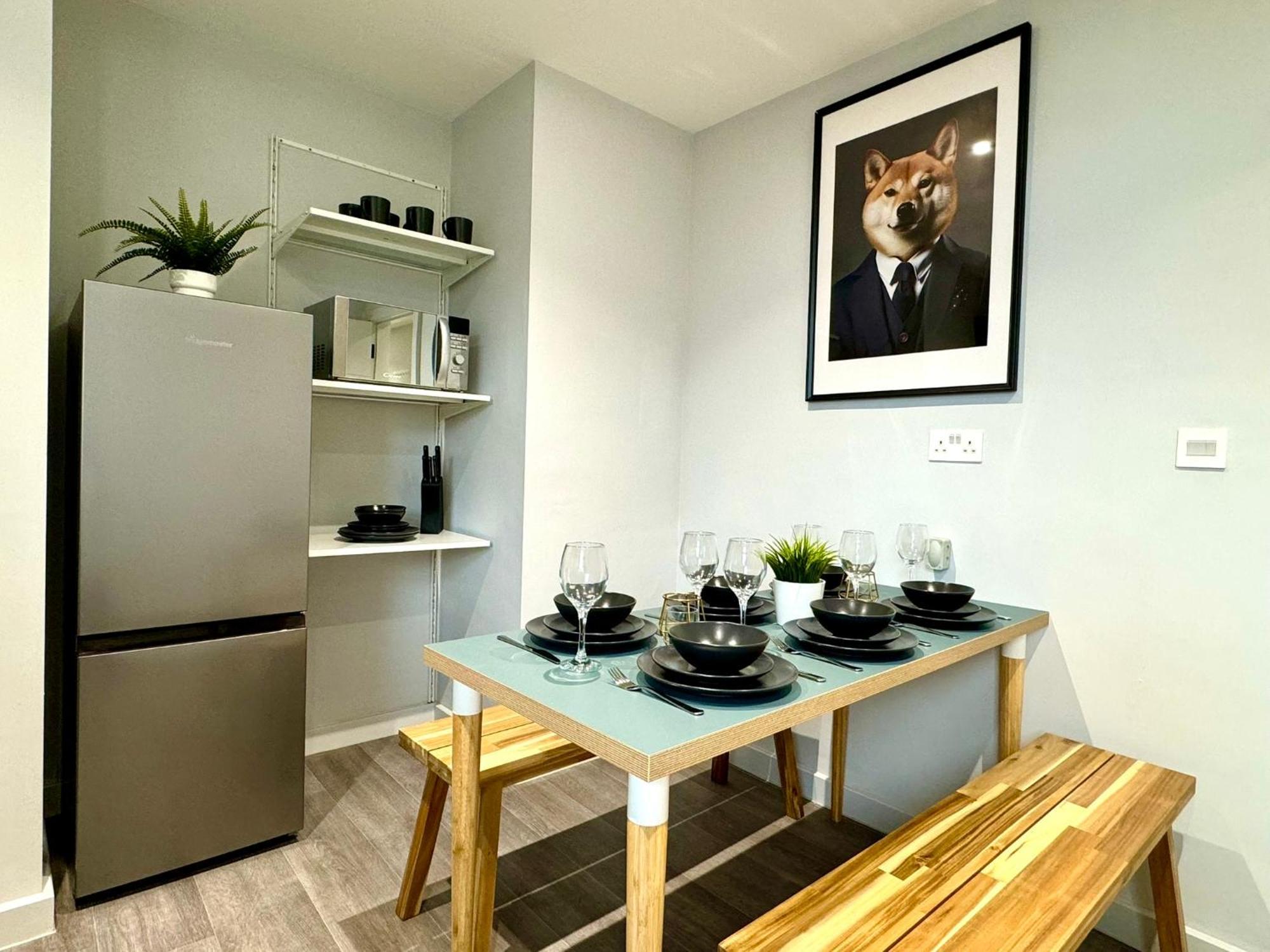 Amazing Large 3 Bedroom Apartment - Sleeps 8! Bournemouth Exterior photo